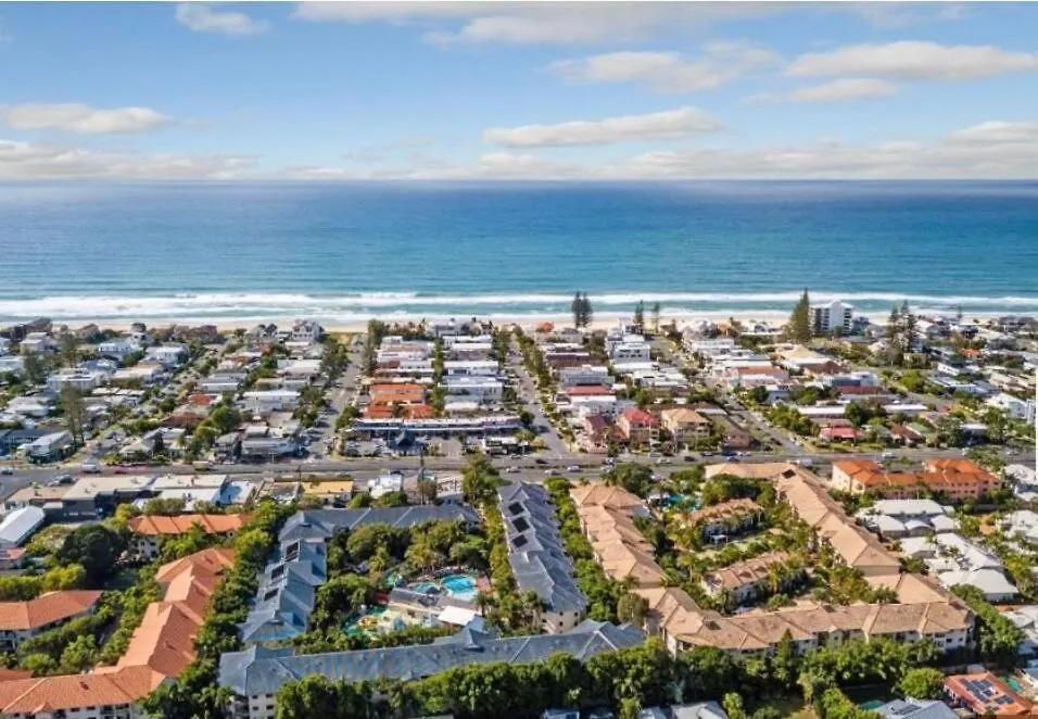 Apartment Ultimate Resort Getaway Pools, Waterslides And Steps From The Beach Gold Coast