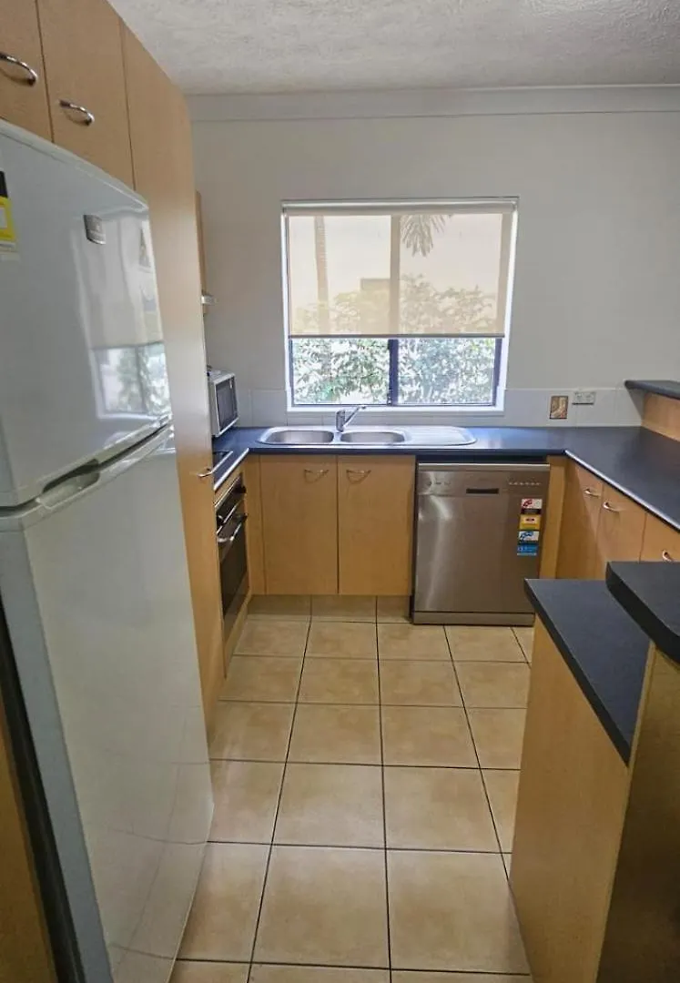 Apartment Ultimate Resort Getaway Pools, Waterslides And Steps From The Beach Gold Coast Australia